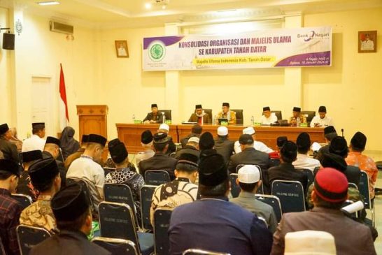 Bupati Tanah Datar Buka Konsolidasi Organisasi dan Majelis Ulama