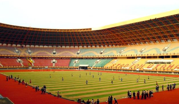 Cukup Bayar Rp3 Juta untuk Main Sepakbola di Stadion Utama Riau