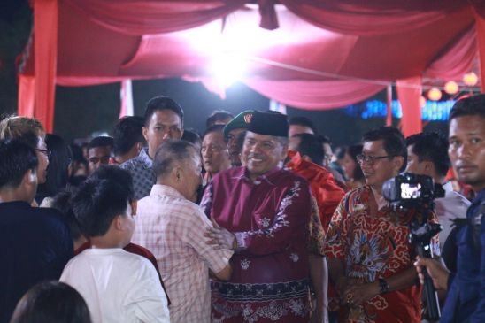 Bupati Alfedri Hadiri Perayaan Cap Go Meh di Kelenteng Tertua Hock Siu Kiong Kota Siak Sri Indrapura