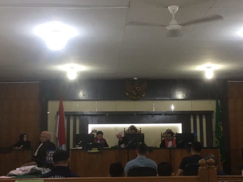 JPU Adu Mulut dengan Penasehat Hukum Tedakwa Pengedar 23 Paket Sabu