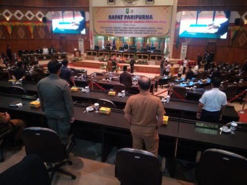 Darnil Dilantik Sebagai anggota DPRD Riau