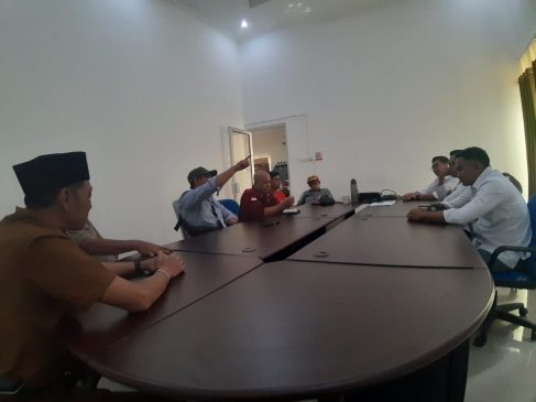 Listrik Sering Padam, Warga Muara Enim Gruduk Kantor PLN