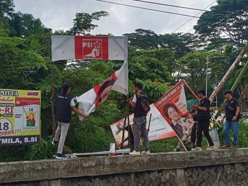 Hari Ini Puluhan Baleho Kampanye Mulai Ditertibkan