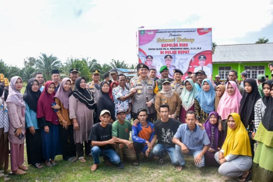 Pastikan Kesiapan TPS, Bupati Kasmarni Dampingi Kapolda Riau ke Rupat