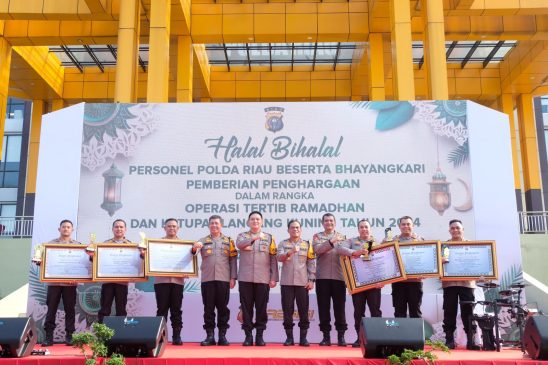 Sukses Amankan Mudik dan Arus Balik Lebaran 2024, 6 Kapolres di Riau Terima Penghargaan