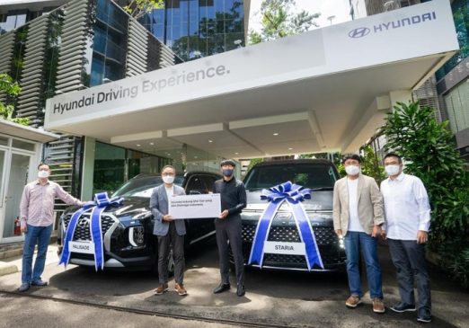 Pelatih Timnas STY Dapat Hadiah 2 Mobil