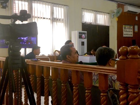 Tidak Mau Berkomentar Soal Sukarmis, Sosok Zulkifli Eks Wakil Bupati Kuansing Tuai Kontroversi
