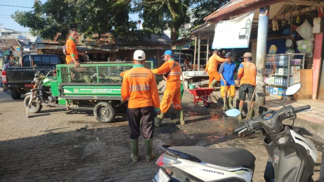 DLH Muba Ajak Para Pedagang Jaga Kebersihan Lingkungan Pasar