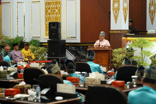 Pj Gubri Hadiri Rapat Paripurna HUT Pekanbaru ke-240 Tahun 2024