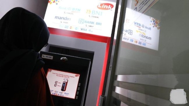 Bank di Indonesia Ramai-Ramai Tutup ATM