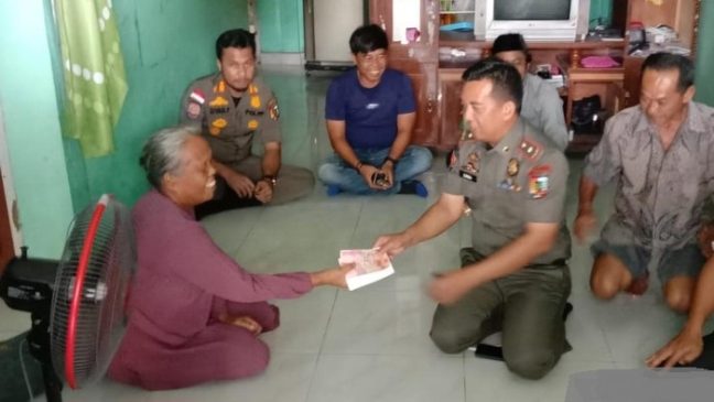 Kasatpol PP Pekanbaru Minta Maaf dan Ganti Uang Nenek yang Dipungli Anggota