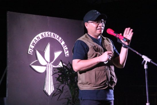 Seniman Riau Ambil Bagian Berpuisi di Laman Cipta Sastra