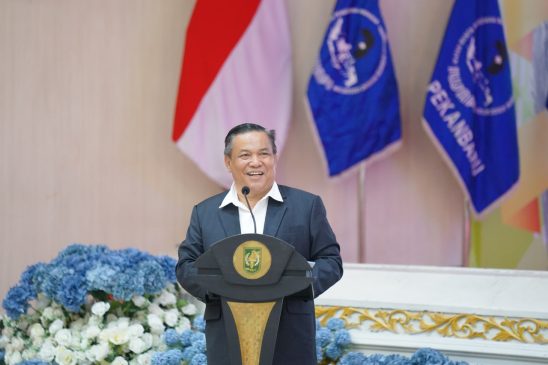 SF Hariyanto Buka Rakerda DPD IWAPI Riau