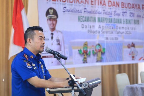 Pj Wako Beri Pendidikan Politik Bagi Ketua RT, RW, dan LPM