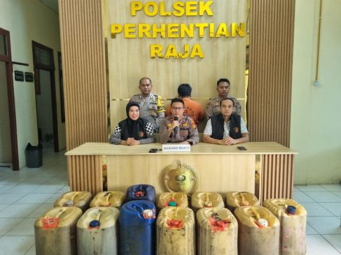 Polisi Gagalkan Penyelewengan 13 Jerigen Solar di Kampar