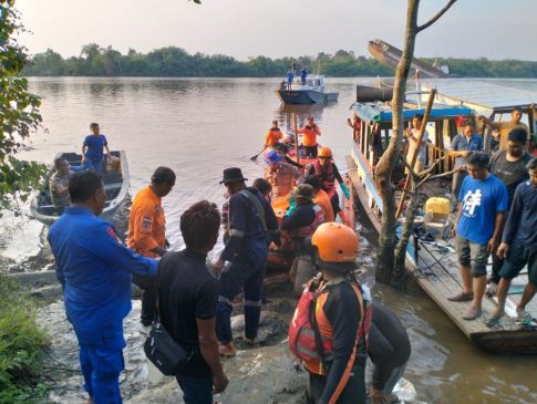 Sempat Hilang, Basarnas Temukan Pekerja Kapal Meninggal di Sungai Siak