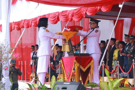 Pj Wako Risnandar Bersyukur Duplikat Bendera Pusaka Merah Putih Berkibar Sempurna