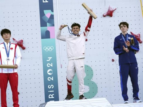 Raih Emas Olimpiade 2024, Jokowi Beri Selamat Veddriq Leonardo