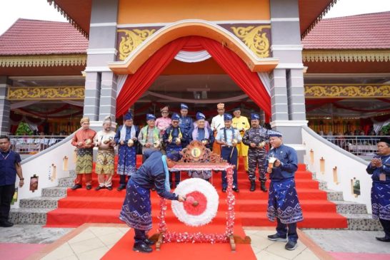 Kemenparekraf Resmikan Festival Pacu Jalur Kuansing