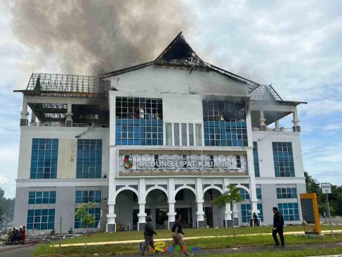 Sekdako Pekanbaru: Api Cepat Menjalar karena Plafon Pakai Asbes