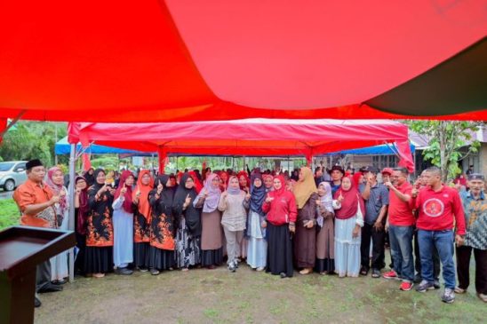 Kasmarni Kampanye di Lima Titik Kecamatan Bantan, Warga: Buk, Lanjutkan