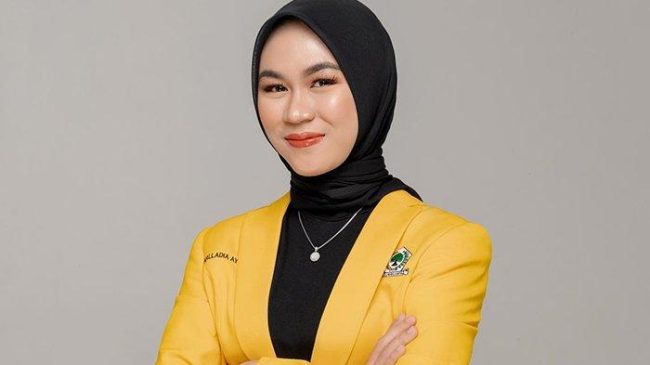 Nalladia Ayu Rokan Anggota Dewan Termuda Jadi Ketua Fraksi Golkar di DPRD Riau