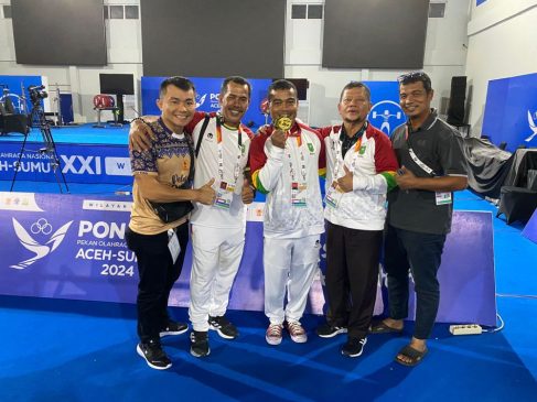 Kontingen Angkat Berat Riau Raih 3 Emas