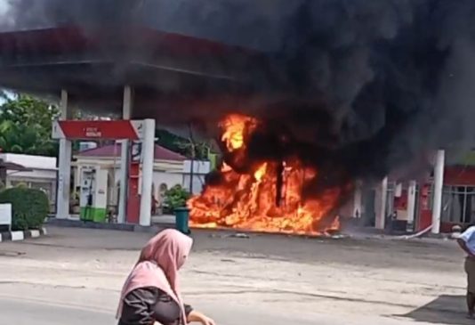 SPBU di Rohul Terbakar