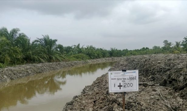 PUPR-PKPP Riau Normalisasi Irigasi di Parit Aman Rohil