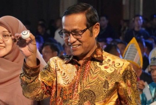 Oknum Panelis Debat Pilgubri Dinilai Langgar Pakta Integritas