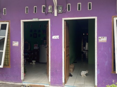 Tempelkan Stiker di Dinding Rumah, Warga Mengaku Dijanjikan Sembako Hingga Uang Tunai
