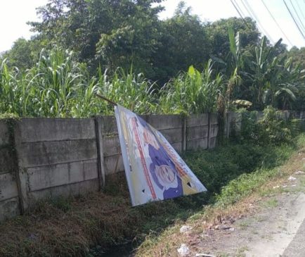 Merata di Semua Wilayah, APK Uun – Ade Dirusak OTK