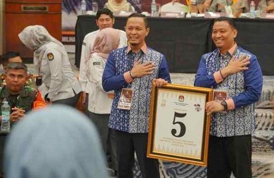 Pasangan AMAn Siapkan Program Rp 100 Juta per RW