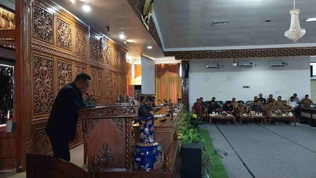 Fraksi-fraksi DPRD Kuansing Beri Pandangan Terhadap Ranperda RTRW