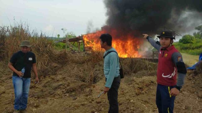 Didatangi Polisi, Penambang Emas Ilegal di Kuansing Ini Tunggang Langgang