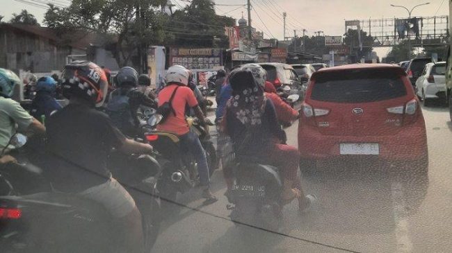 Macet, Sejumlah Ruas Jalan di Kawasan Panan Sempat Lumpuh