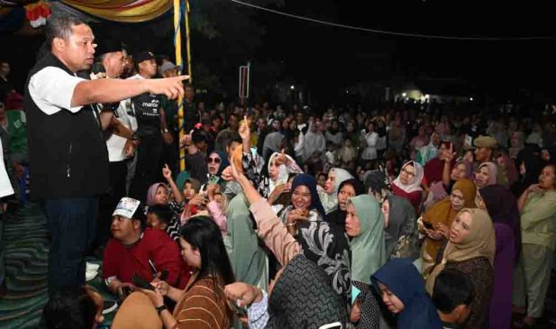 Kampanye Cagub Abdul Wahid – SF Hariyanto di Pulau Kijang Diserbu Massa