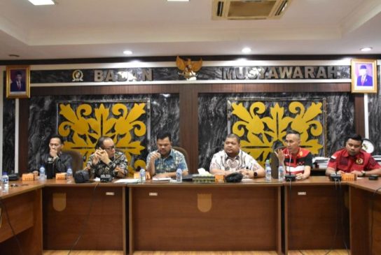 Belasan Pedagang Cut Nyak Dien Datangi Fraksi PDIP DPRD Pekanbaru