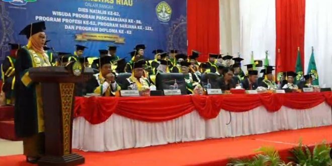 Unri Wisuda 2.415 Mahasiswa Hari Ini