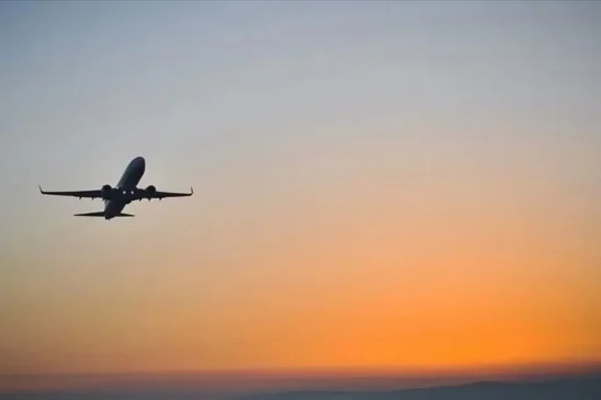 Penerbangan Dihentikan di Bandara Iran