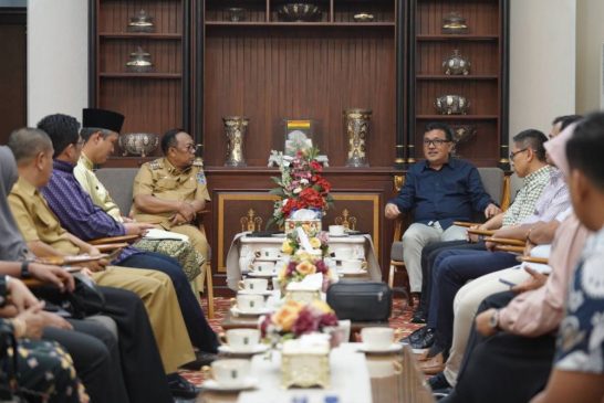 Pj Gubri dan PalmCo Bahas Masa Depan Perkebunan Sawit Riau