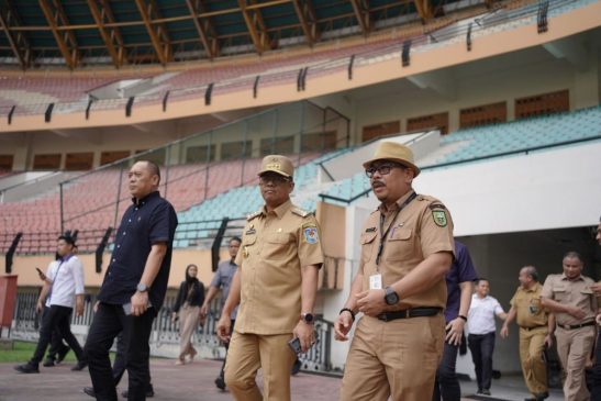 Pj Gubri Cek Kondisi Stadion Utama Riau