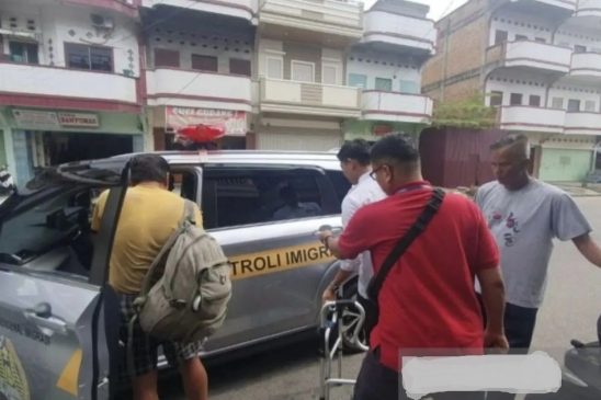 Imigrasi Selatpanjang Deportasi WN Singapura