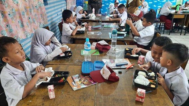 Tiga Kali Simulasi, Kapan Program Makan Siang Bergizi Gratis Diterapkan di Pekanbaru?