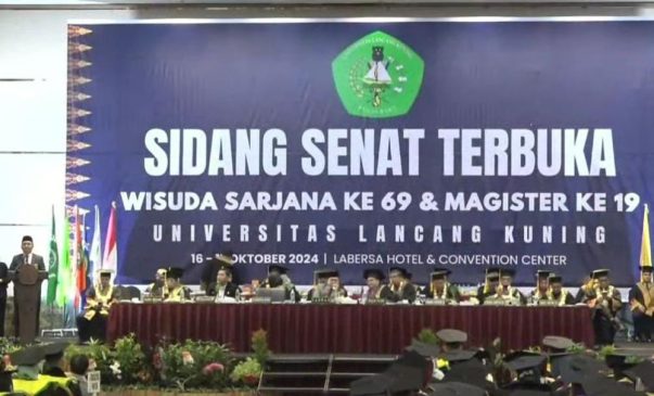 Unilak Wisuda 1.005 Mahasiswa