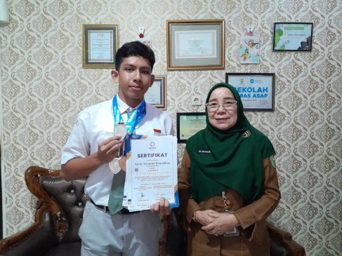 Zaky Anugerah, Cetak Hattrick Medali di Kejuaraan Renang