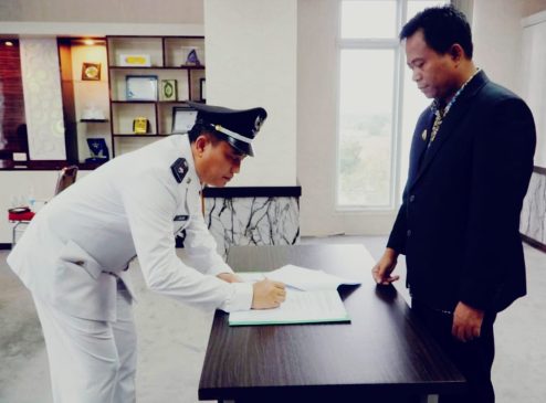 Gegara Nyanyi Pilih Paslon Nomor 1, Pj Kepala Desa di Rohil Dicopot