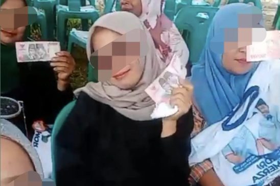 Diduga Pamer Uang di Kampanye Pilkada Siak, Bawaslu Didesak Bertindak