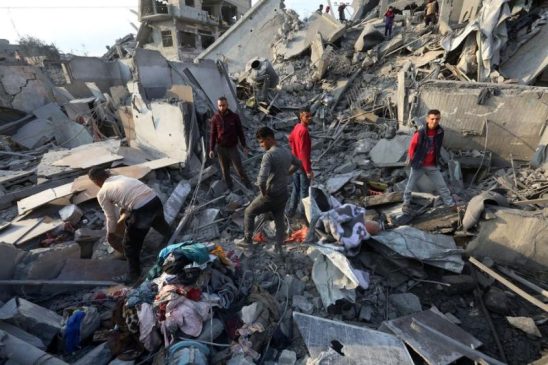 Israel Serang Gaza Tengah, Puluhan Warga Palestina Tewas