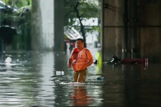 Filipina Evakuasi Massal Hadapi Ancaman Topan Man-yi